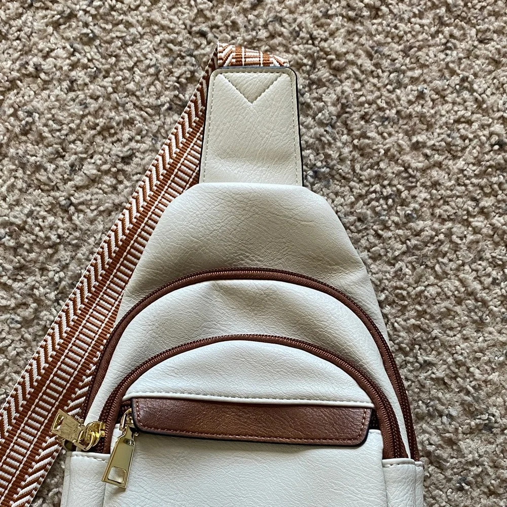 Women’s Stylish Bostanten Cream and Brown Sling Crossbody Purse (NWOT) - Picture 3 of 11